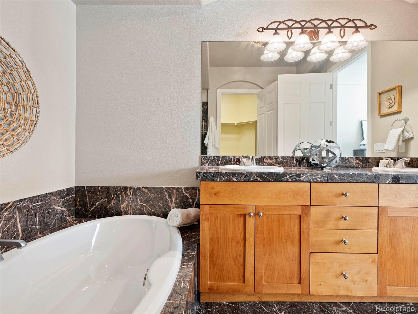 40 Madison Street Unit: 202