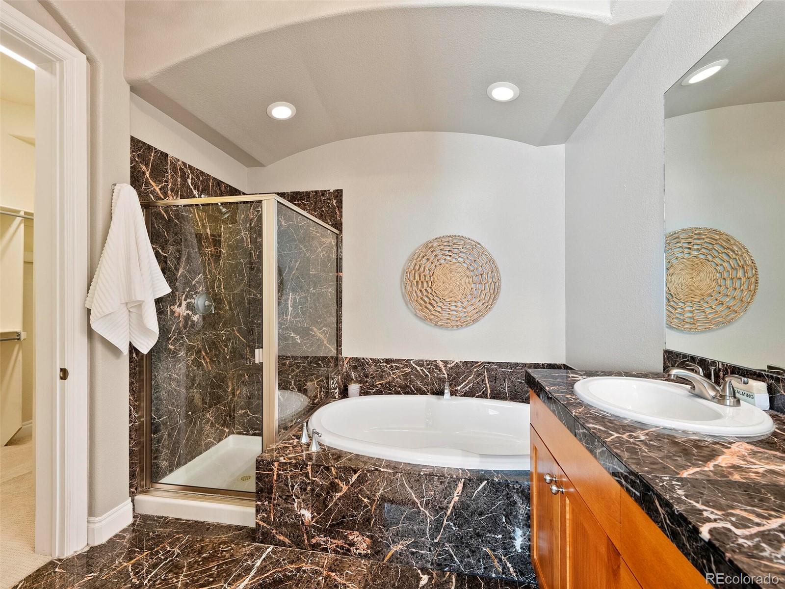 40 Madison Street Unit: 202