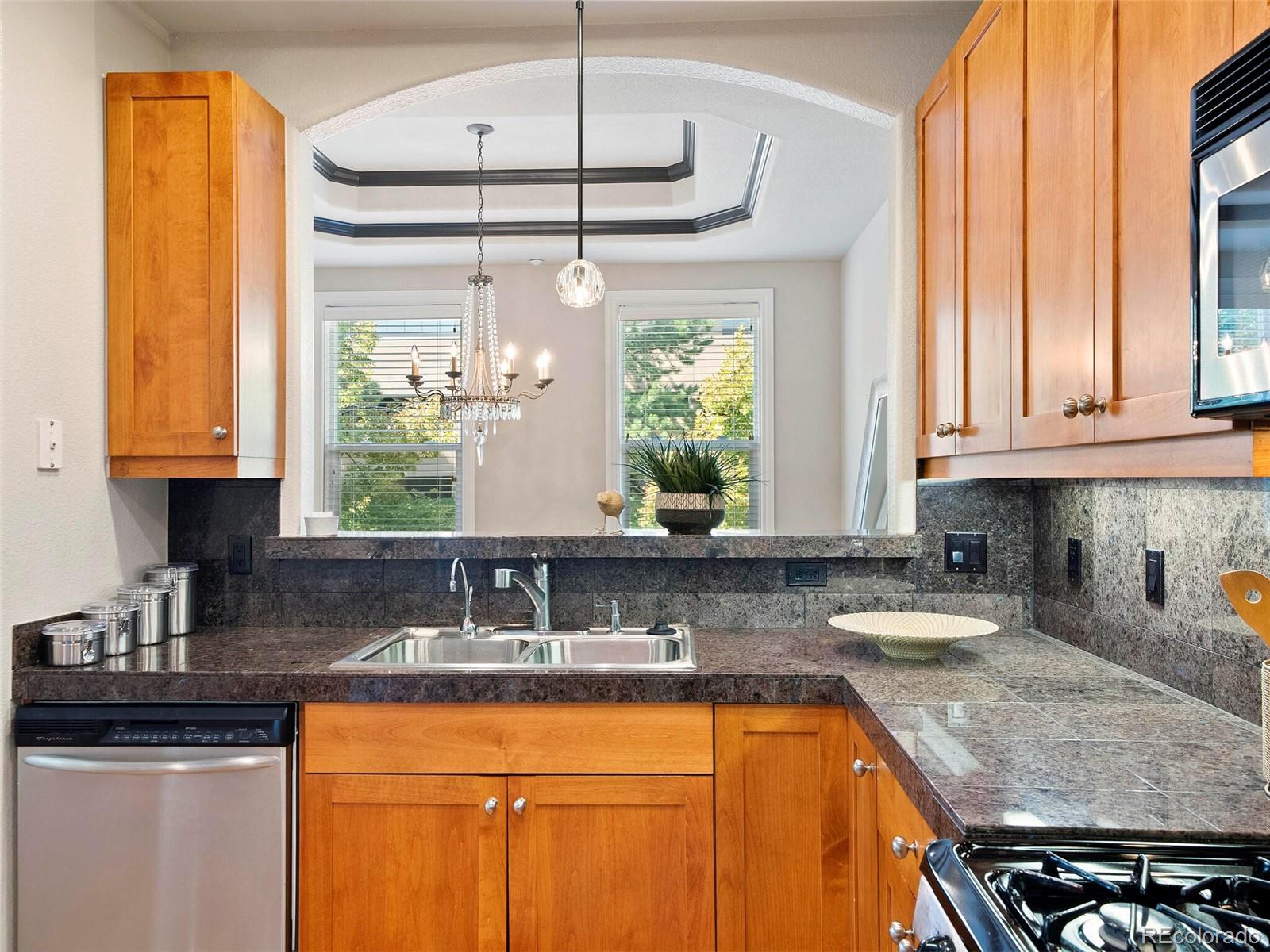 40 Madison Street Unit: 202