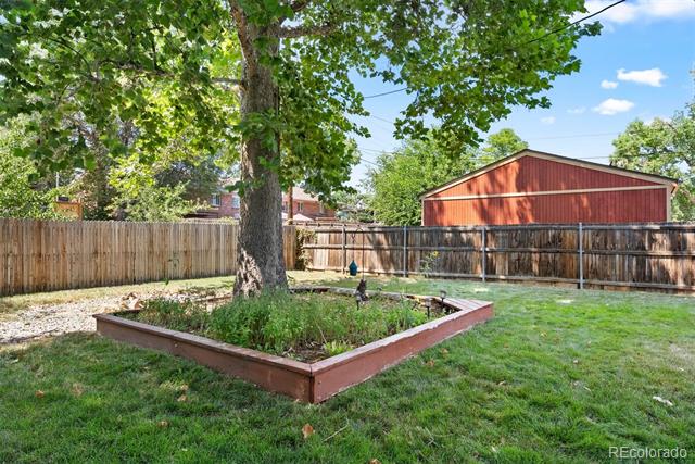 4565 Flower Street