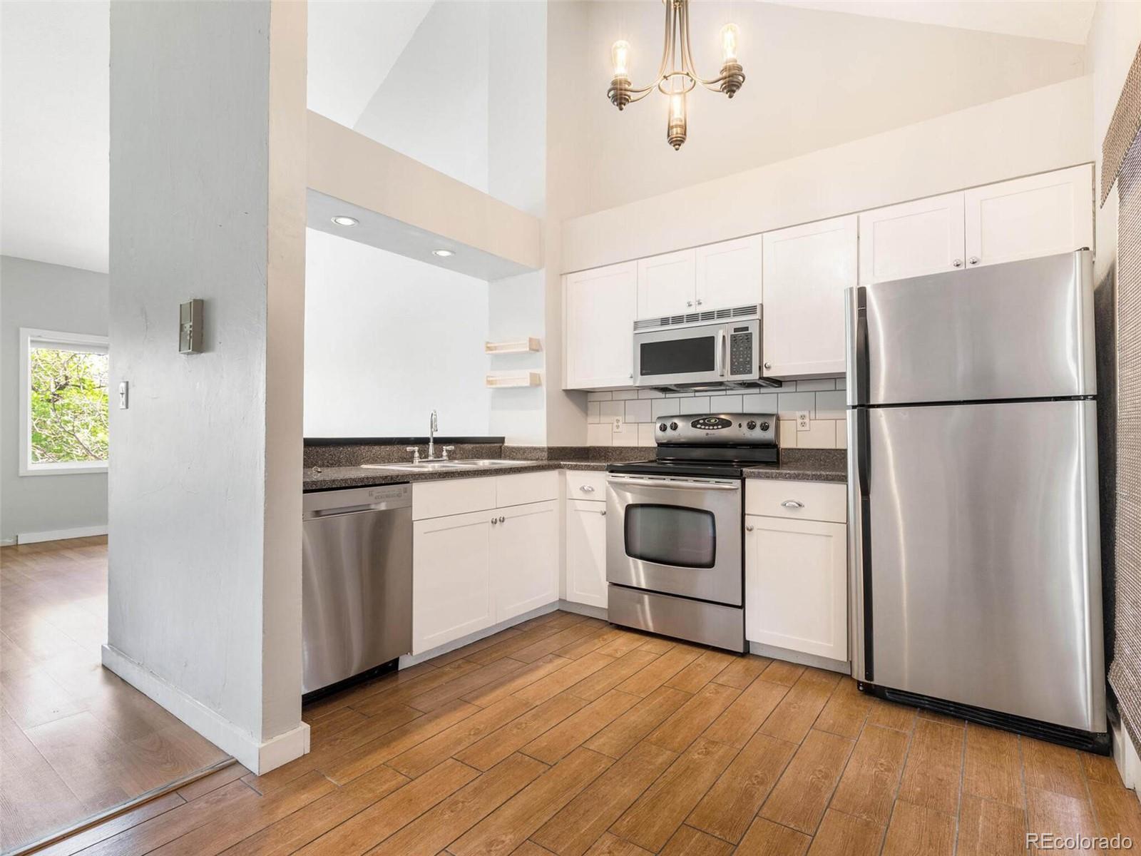 615 E 7th Avenue Unit: 217 D
