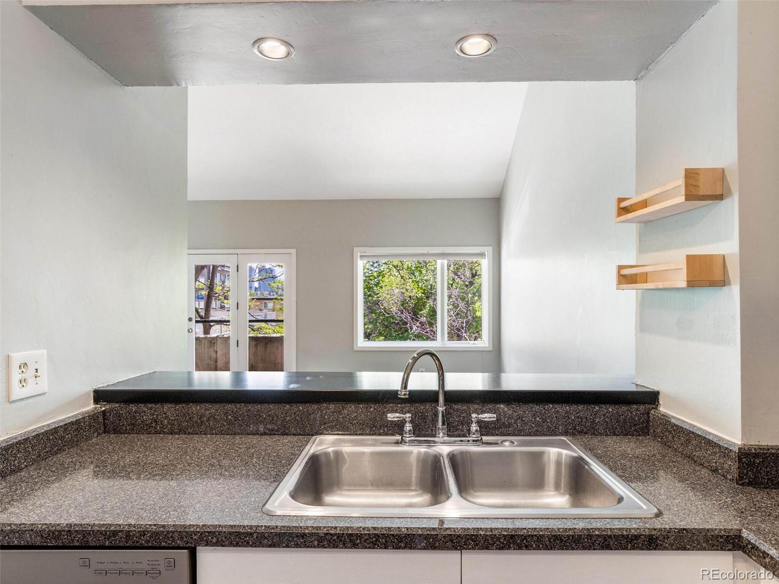615 E 7th Avenue Unit: 217 D