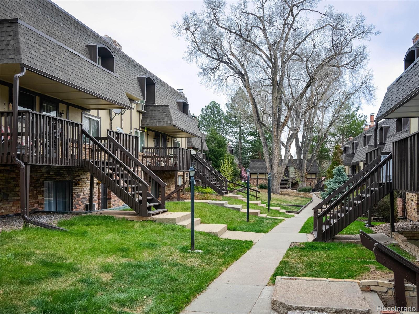 8060 W 9th Avenue Unit: 209