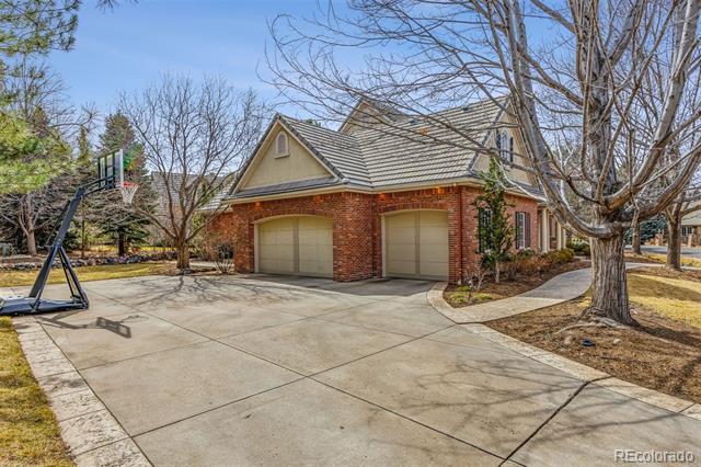 2 Foxtail Circle