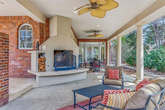 2 Foxtail Circle