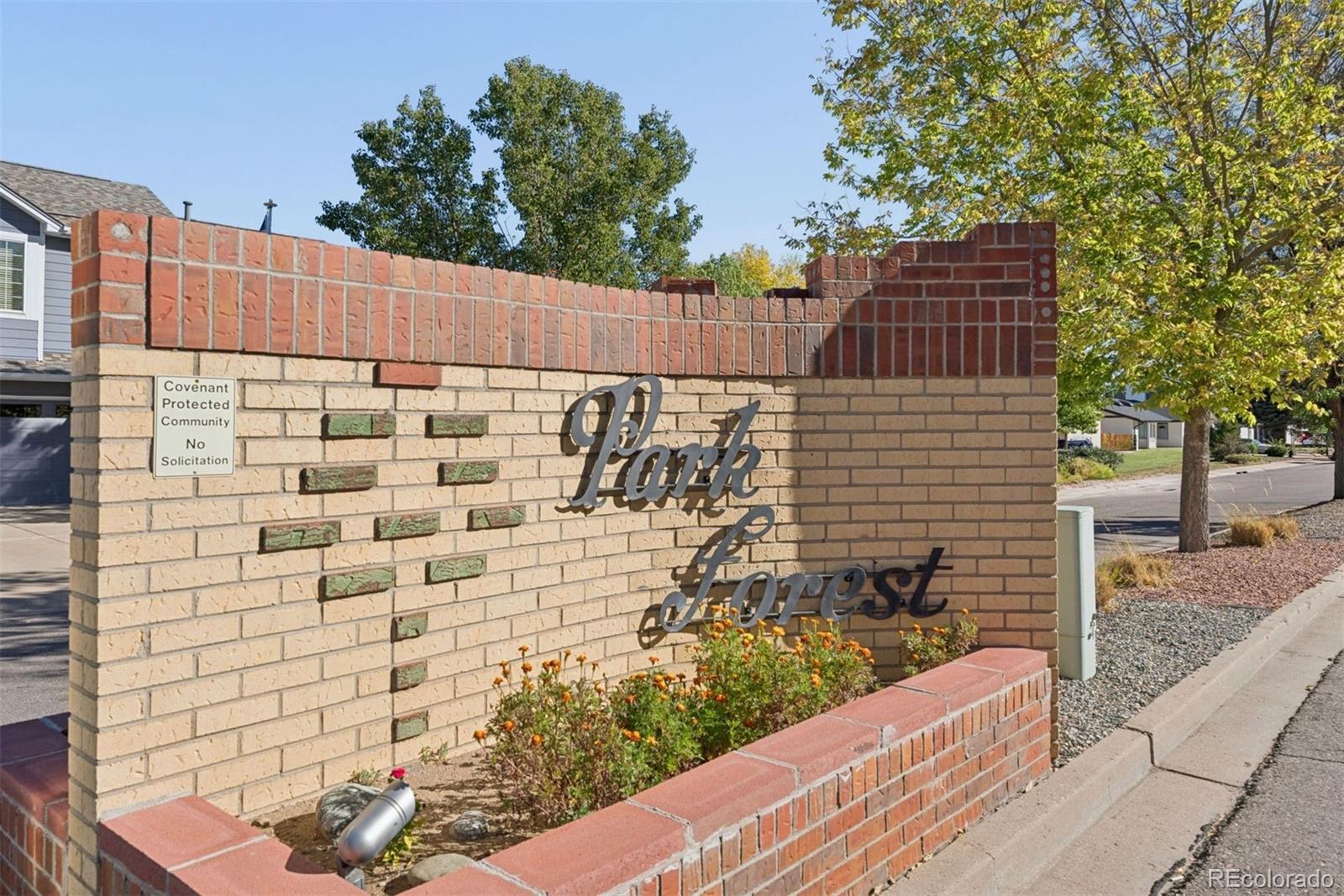 9821 E Walsh Place