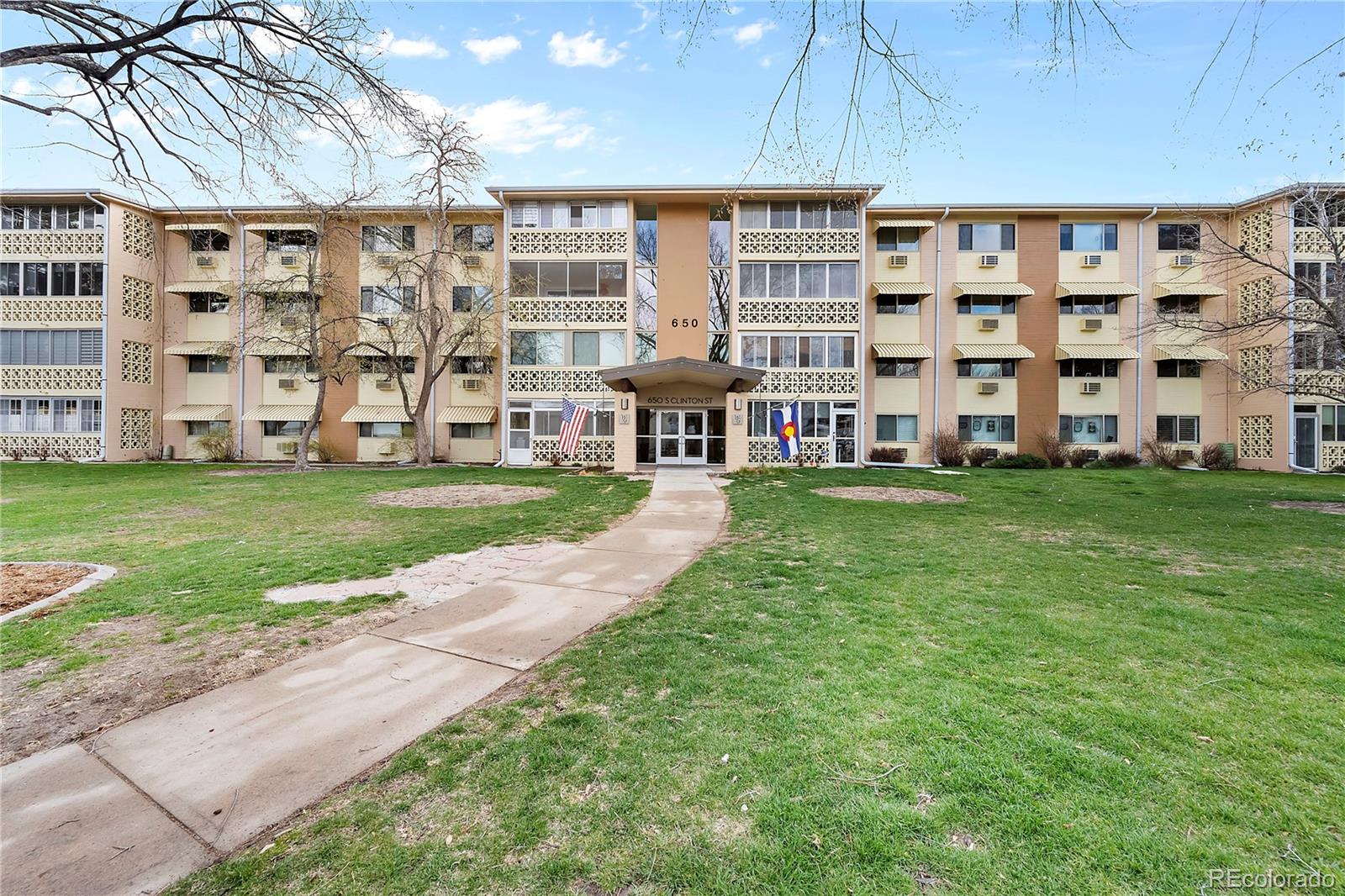650 S Clinton Street Unit: 3C