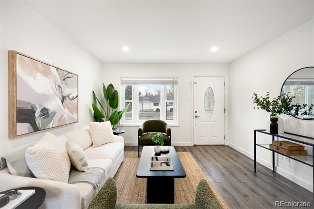 3215 S Fairfax Street