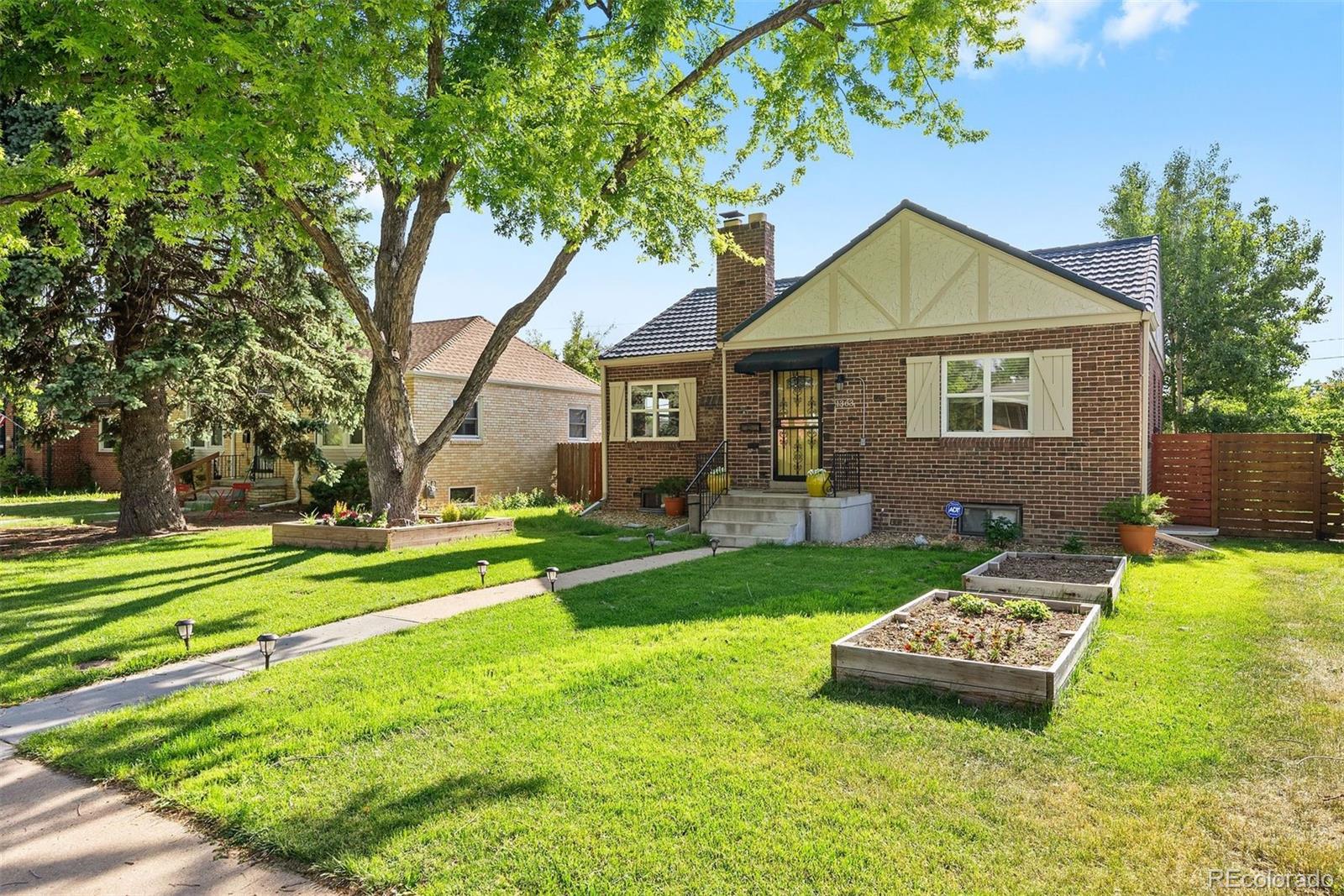 1363 Locust Street