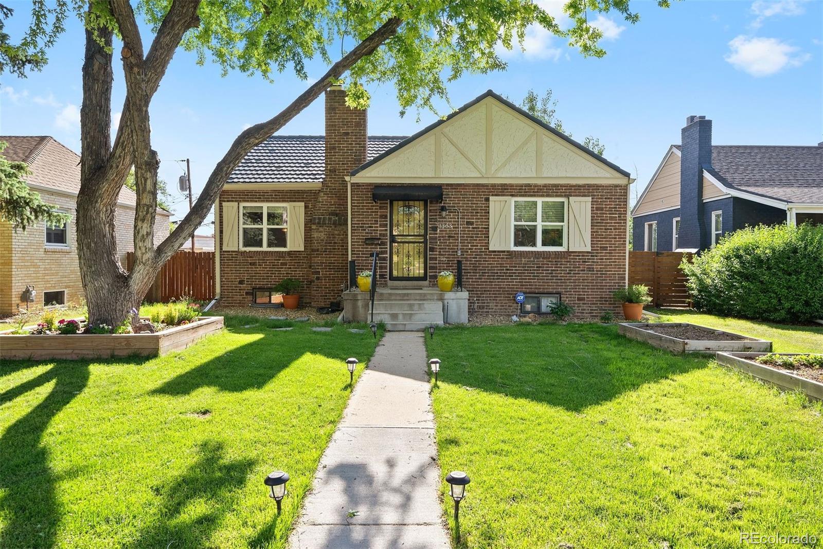 1363 Locust Street