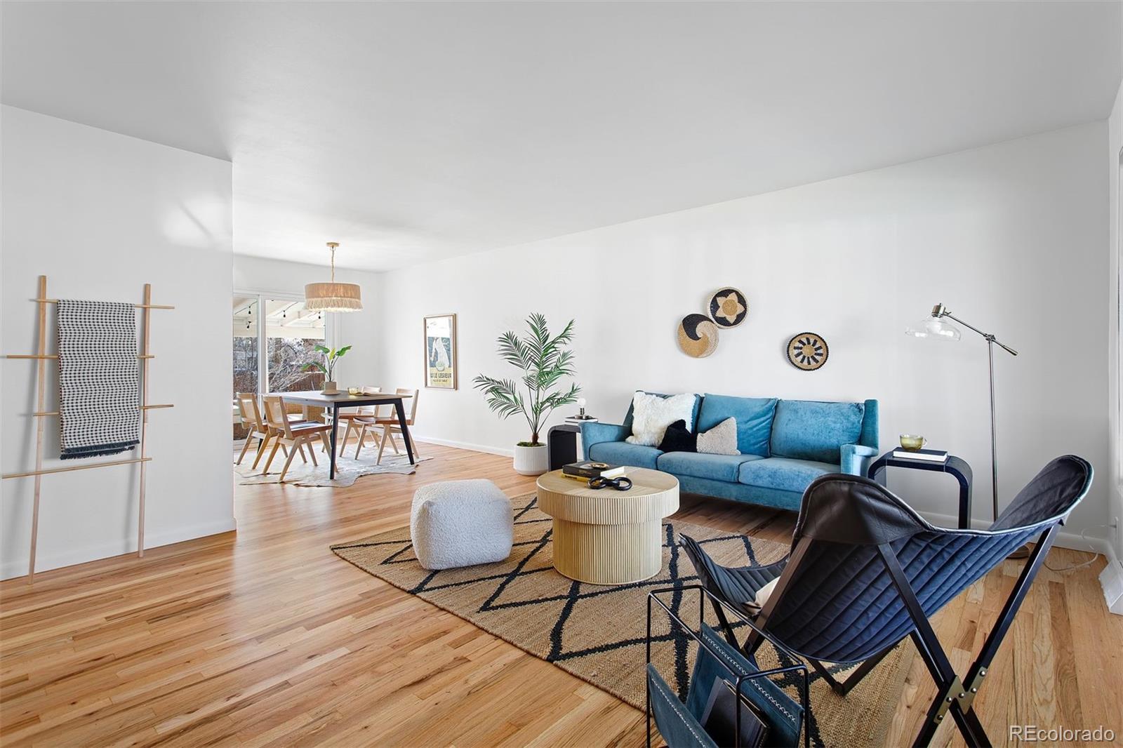 3036 W Monmouth Avenue