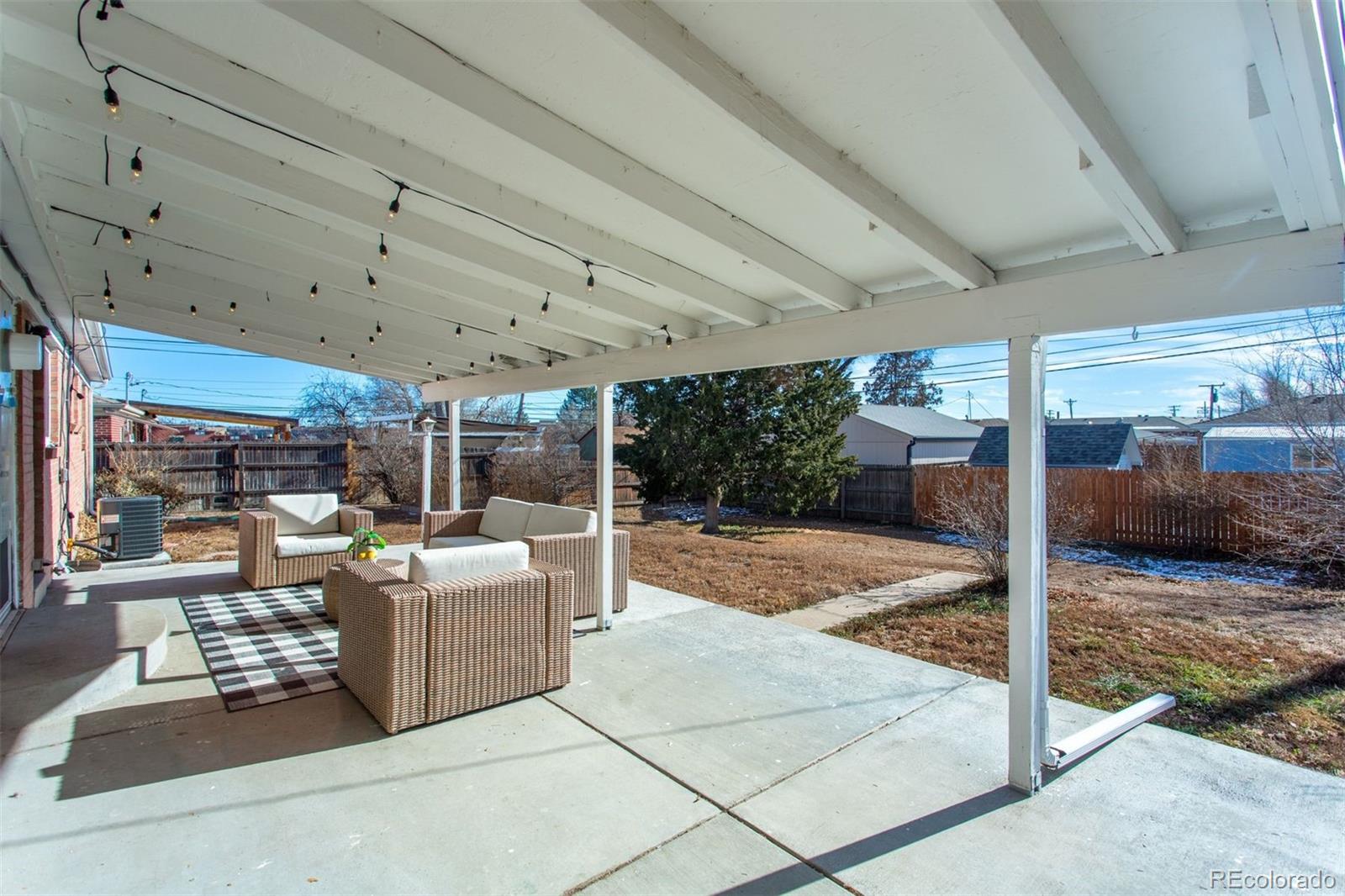 3036 W Monmouth Avenue