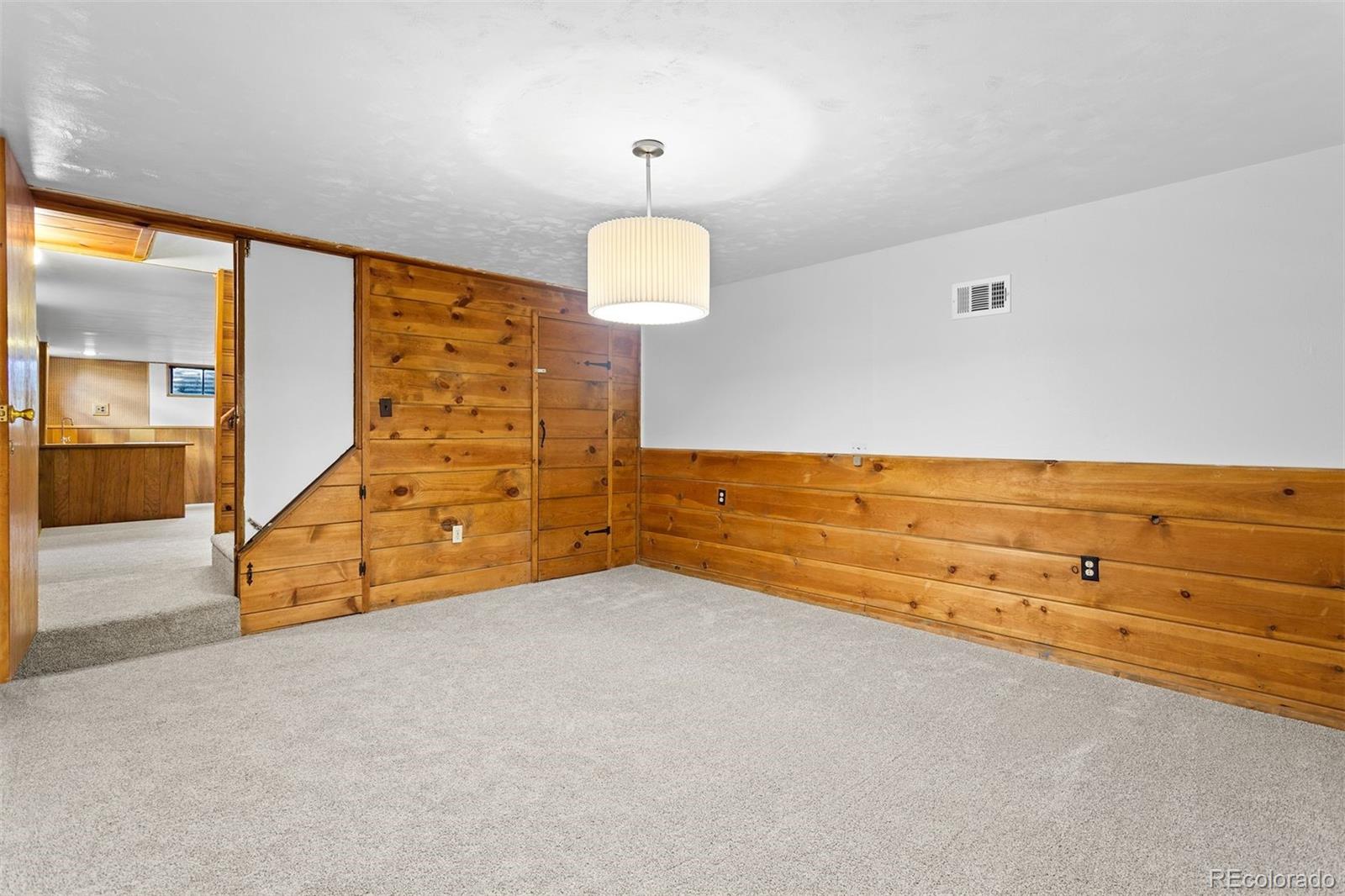 3036 W Monmouth Avenue