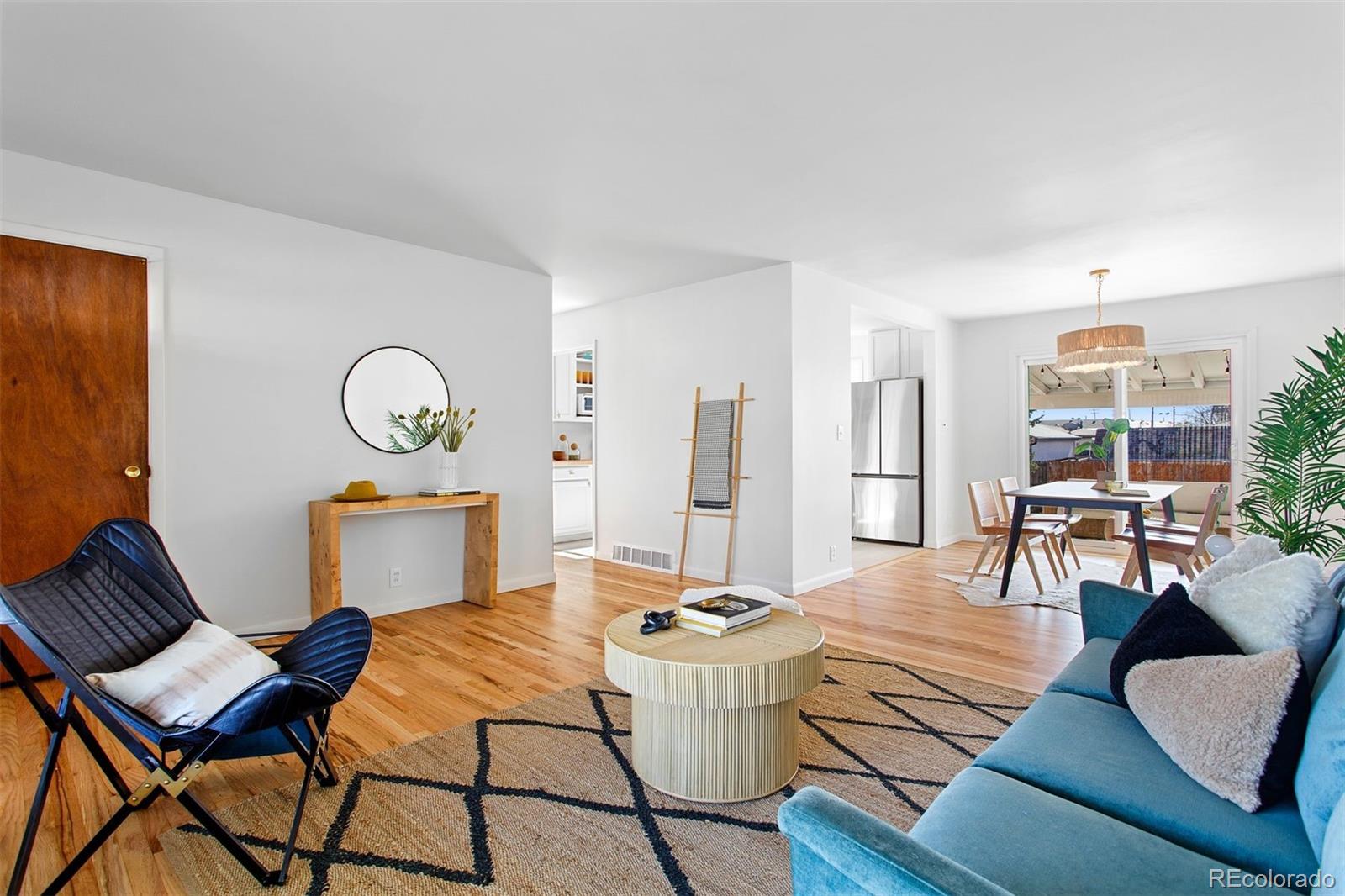 3036 W Monmouth Avenue