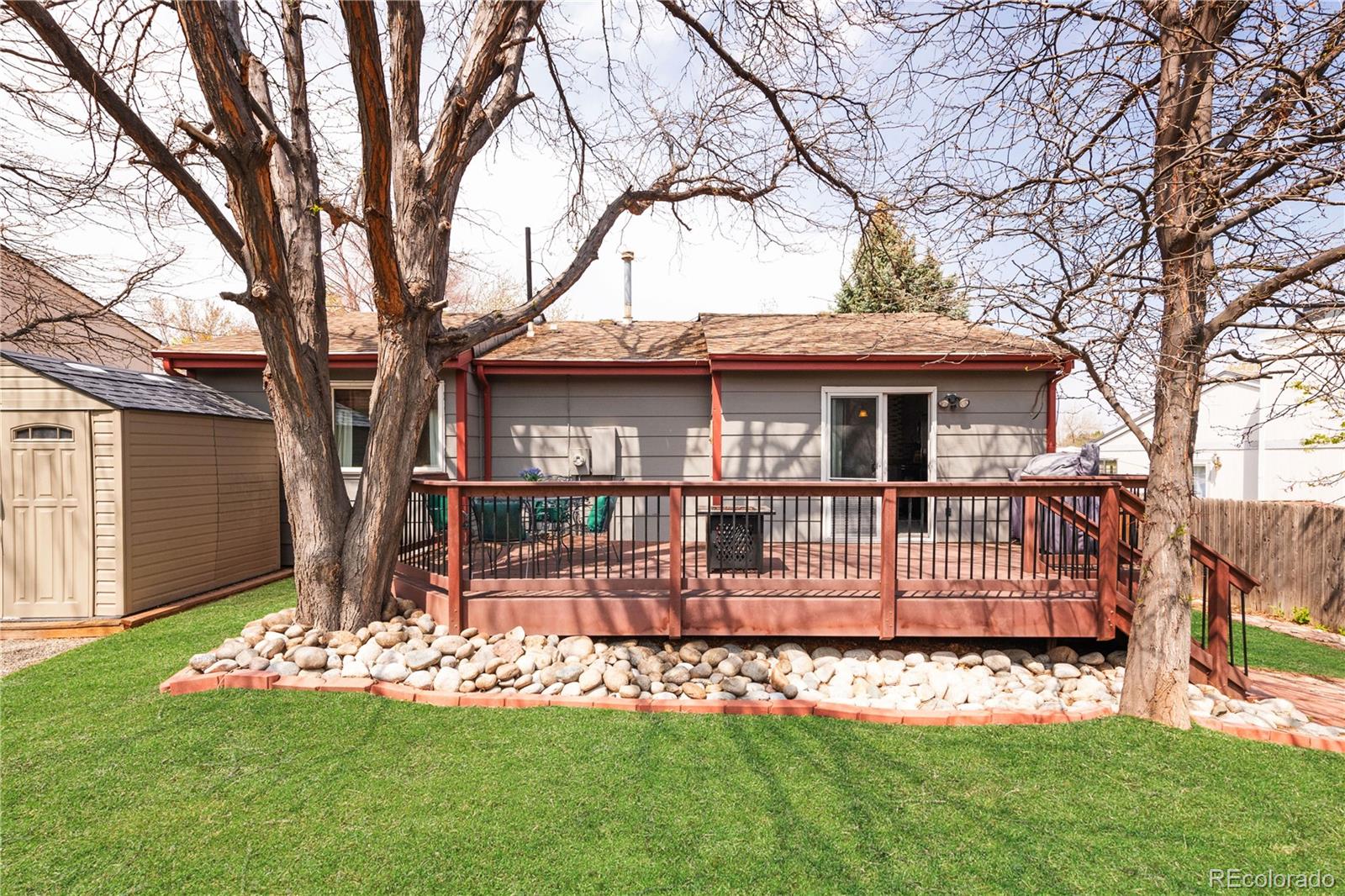 5762 W 75th Place