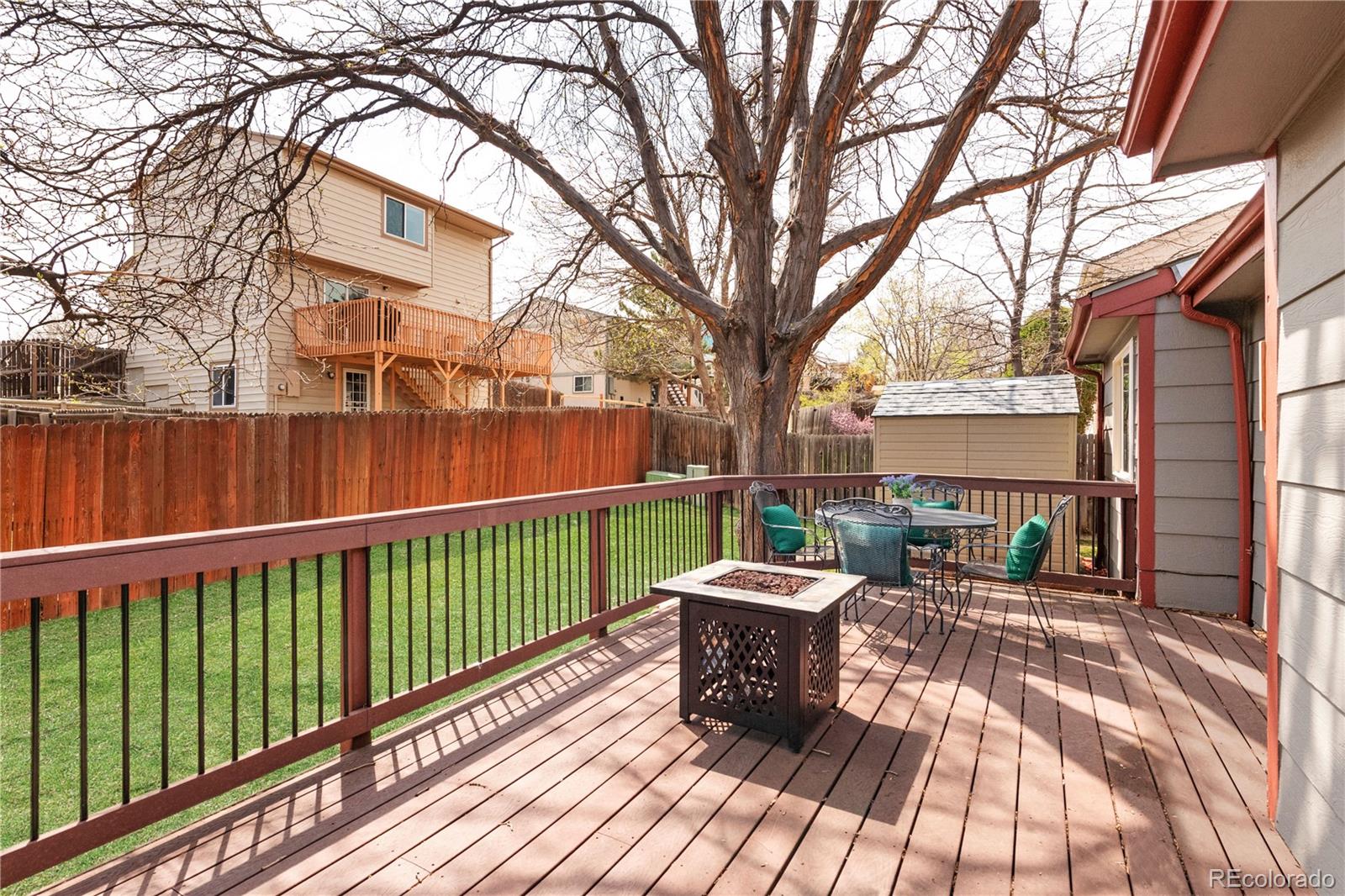 5762 W 75th Place