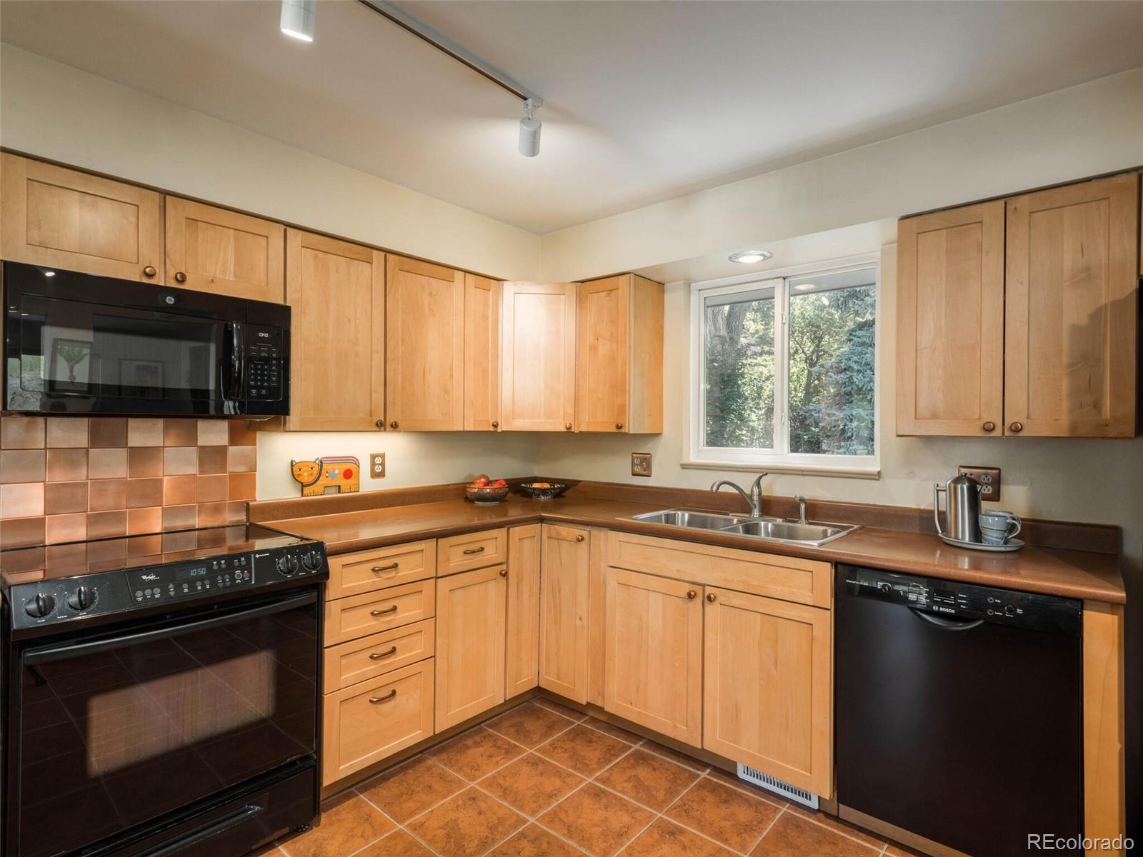 11260 W 25th Place