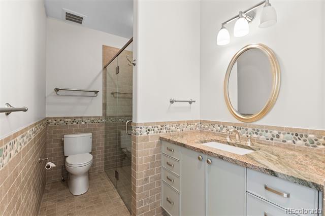 2450 E Alameda Avenue Unit: 4