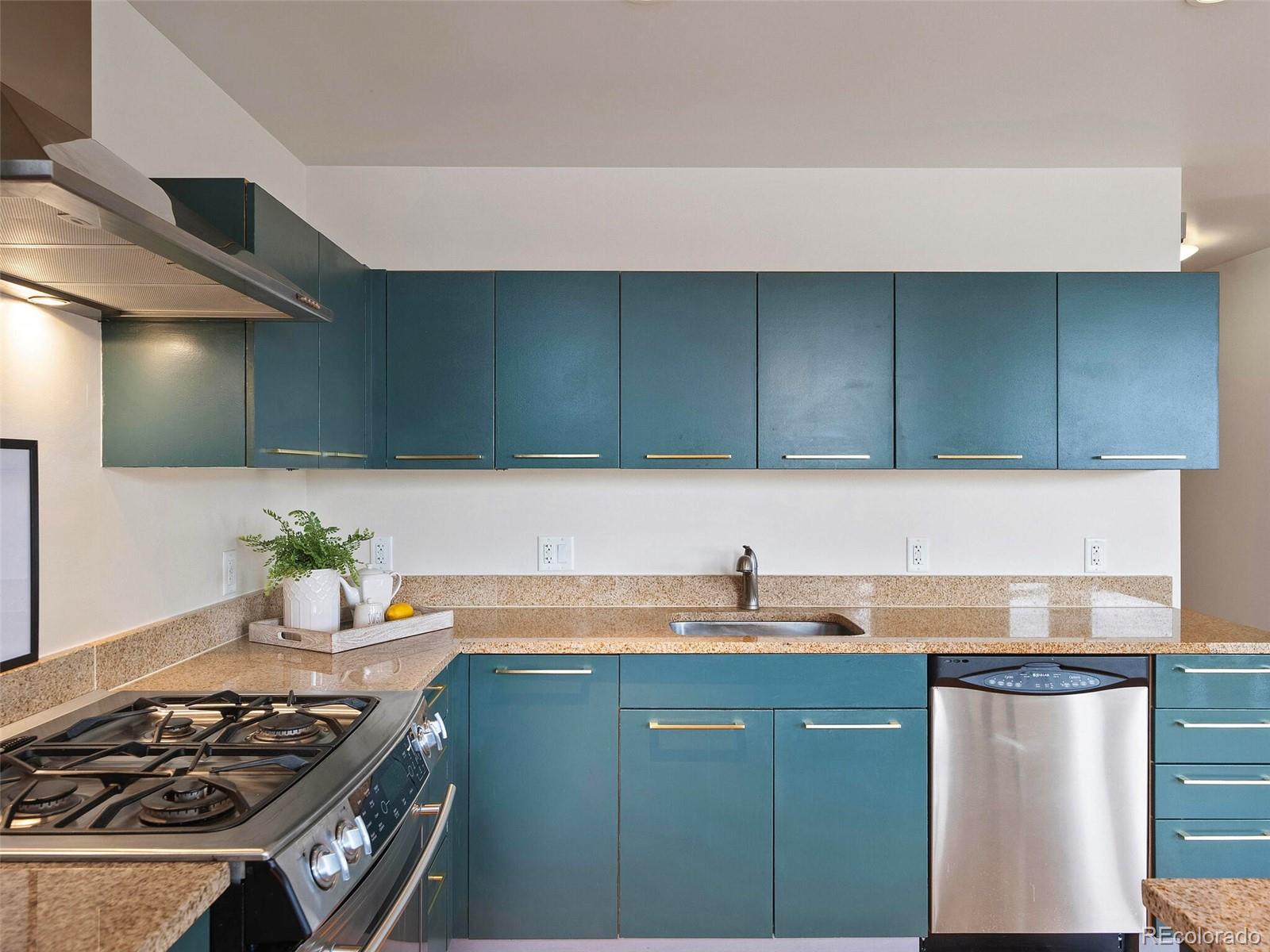 410 Acoma Street Unit: 321