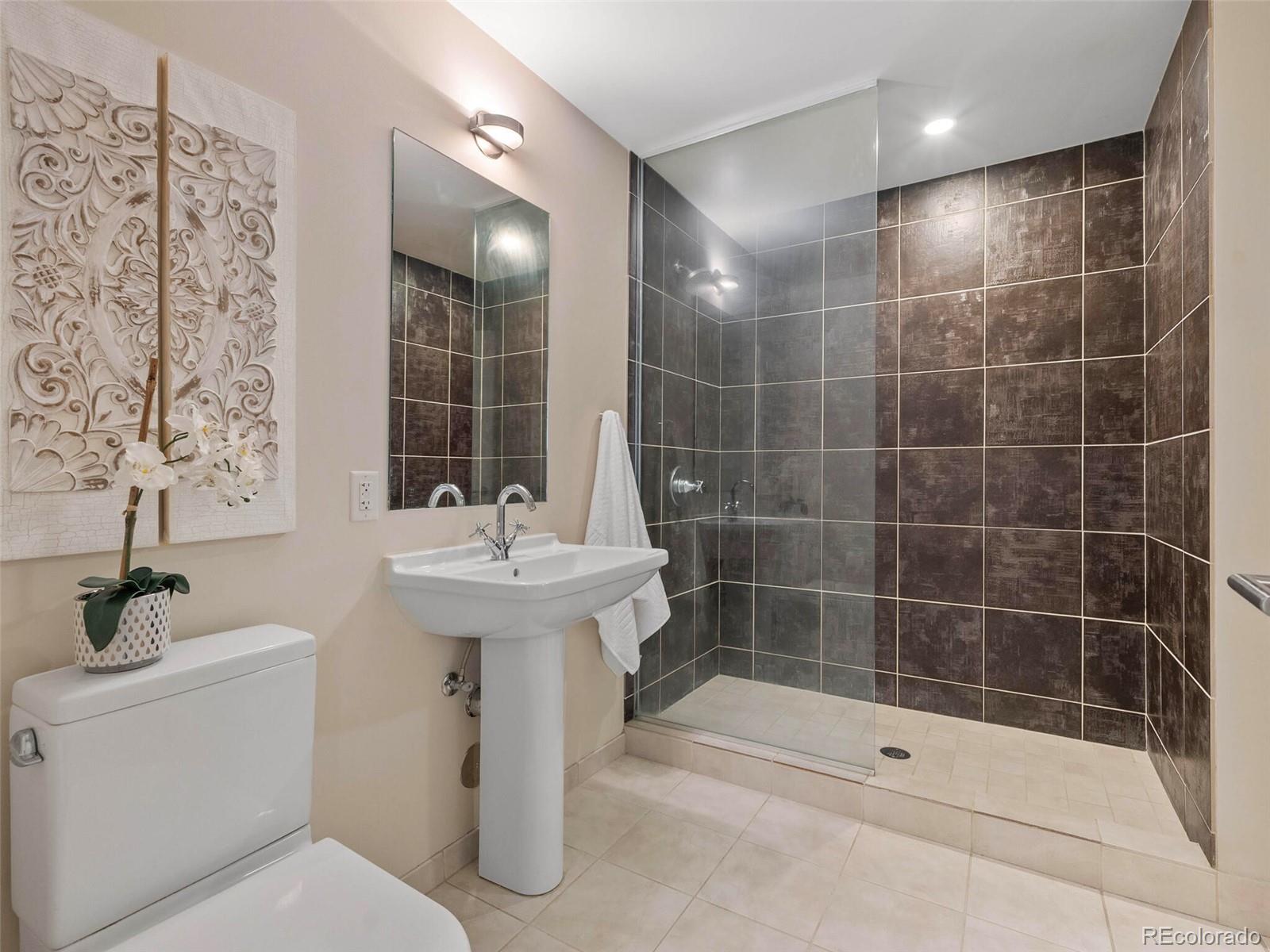410 Acoma Street Unit: 321