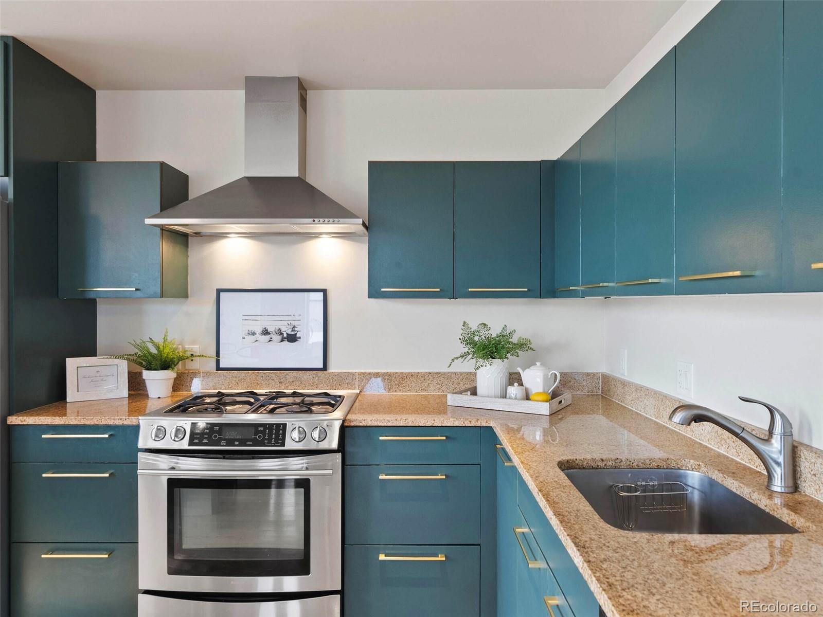 410 Acoma Street Unit: 321