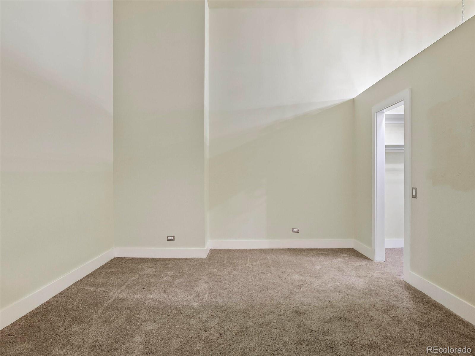 720 16th Street Unit: 221