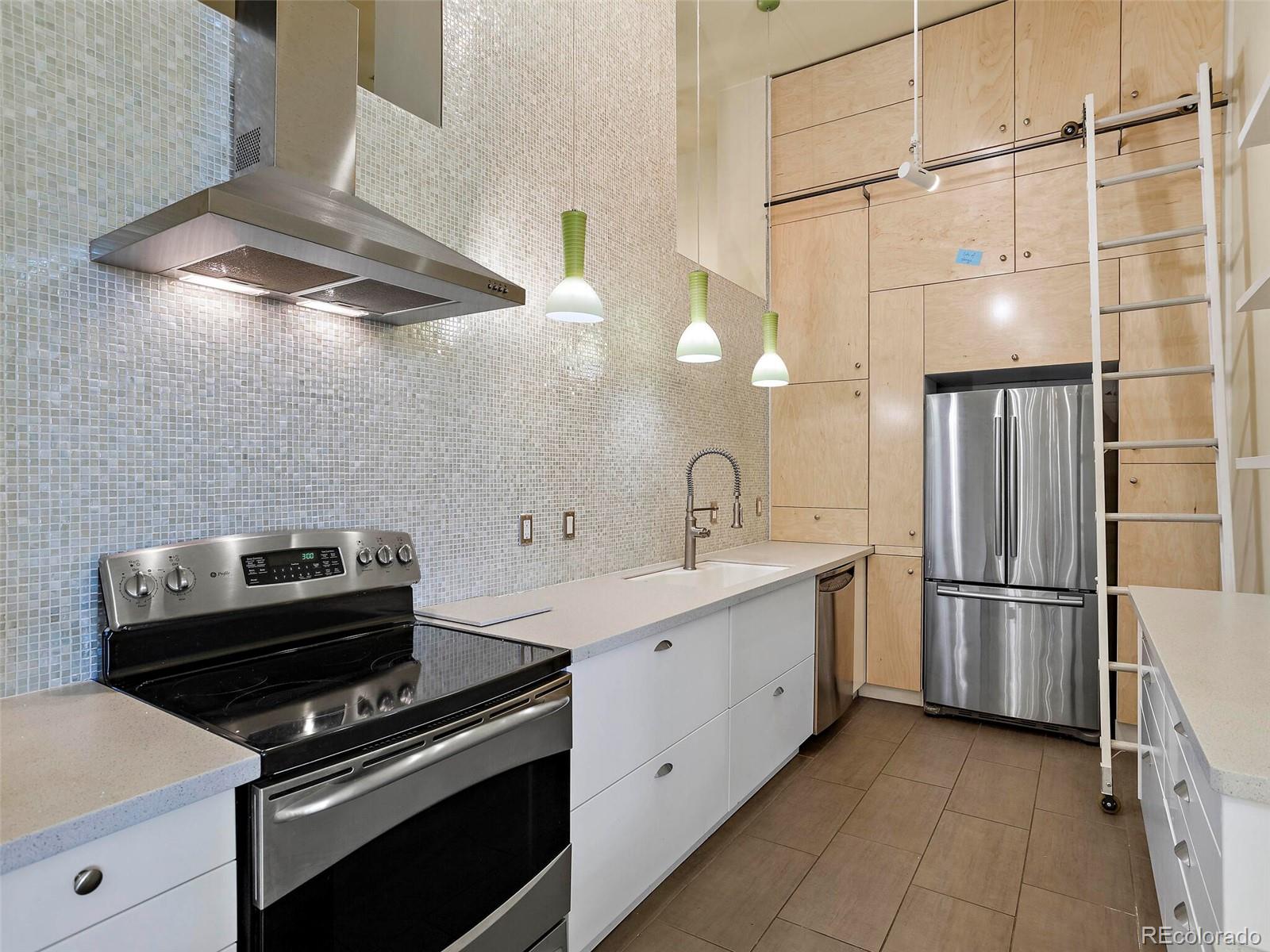 720 16th Street Unit: 221