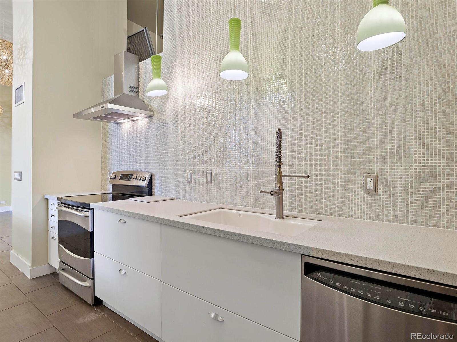 720 16th Street Unit: 221