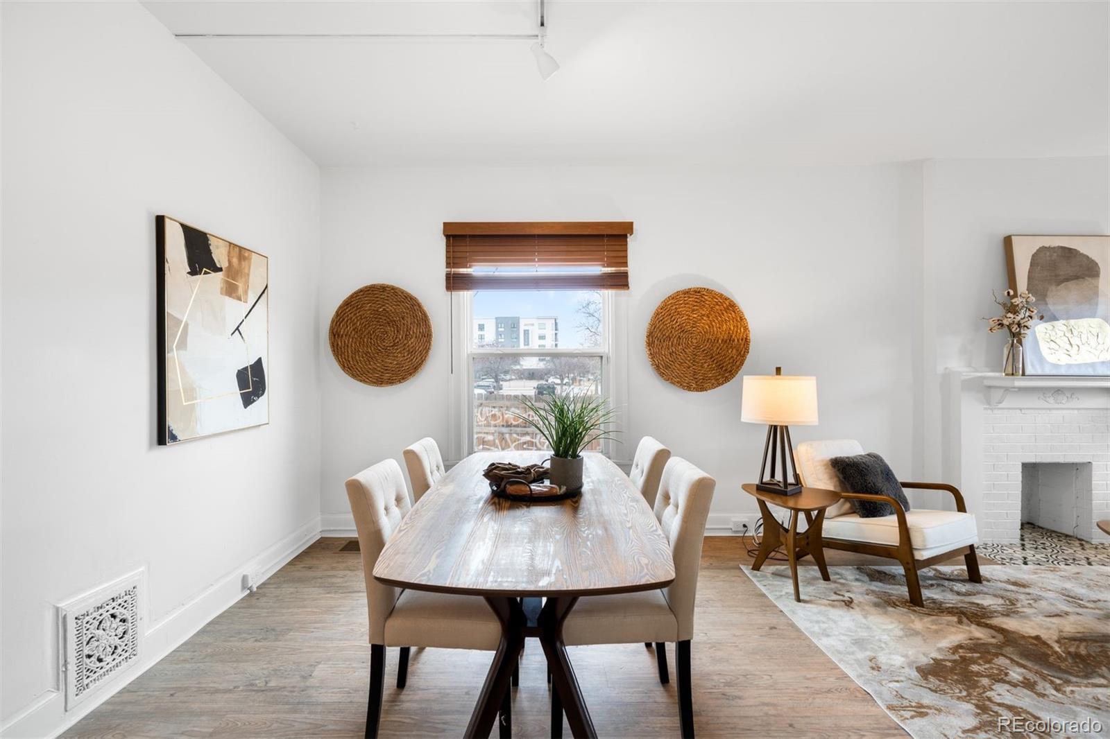 20 E 4th Avenue