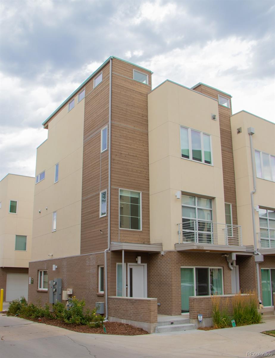 3855 E cedar