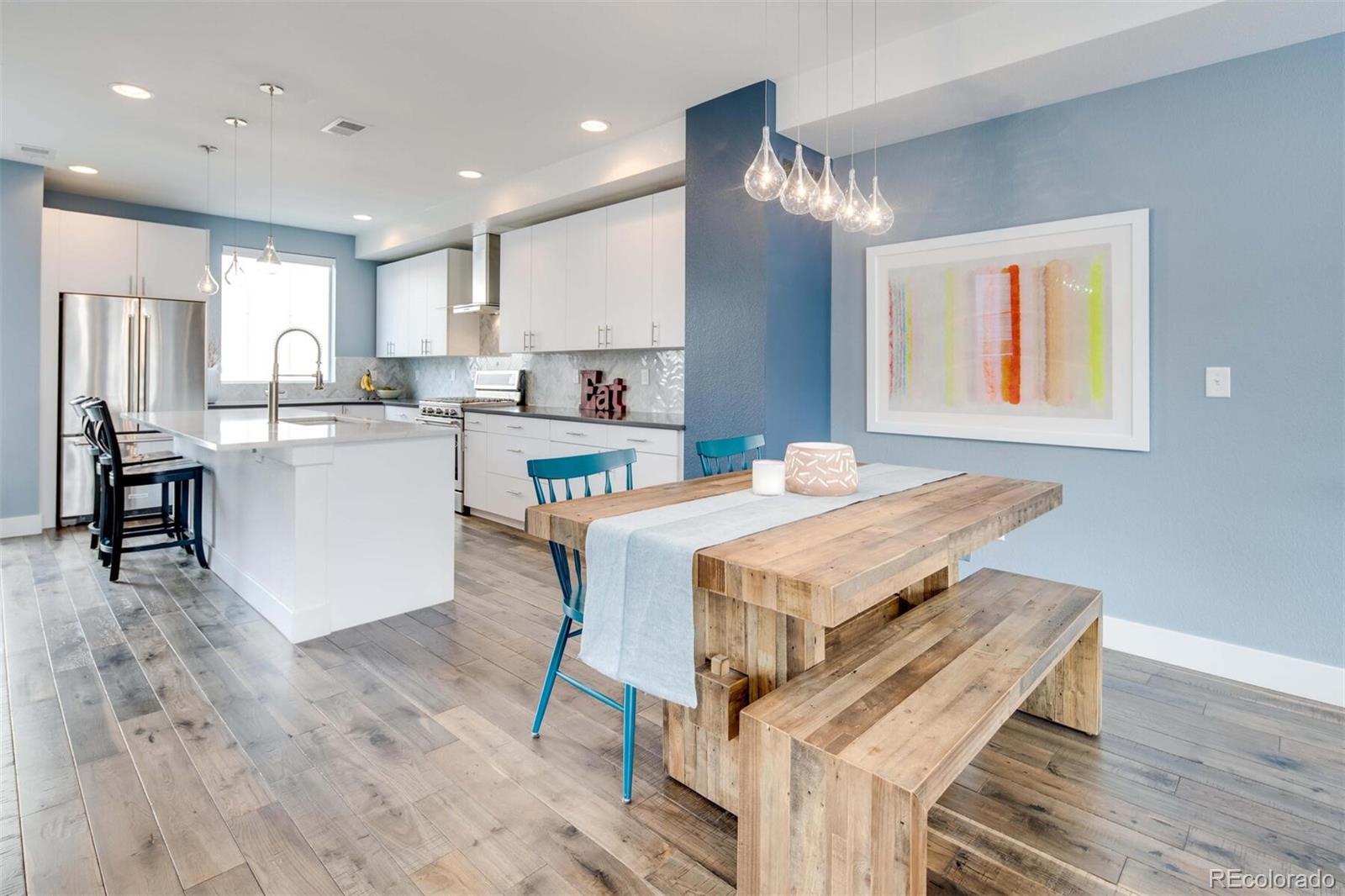 3855 E cedar