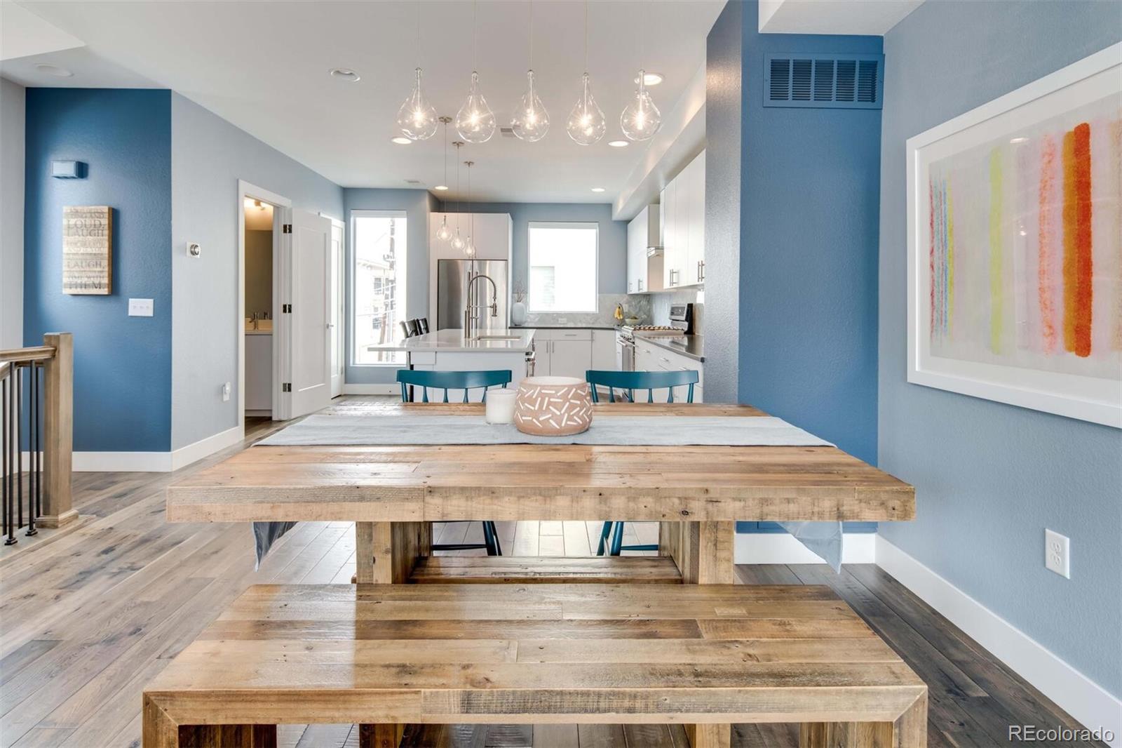 3855 E cedar