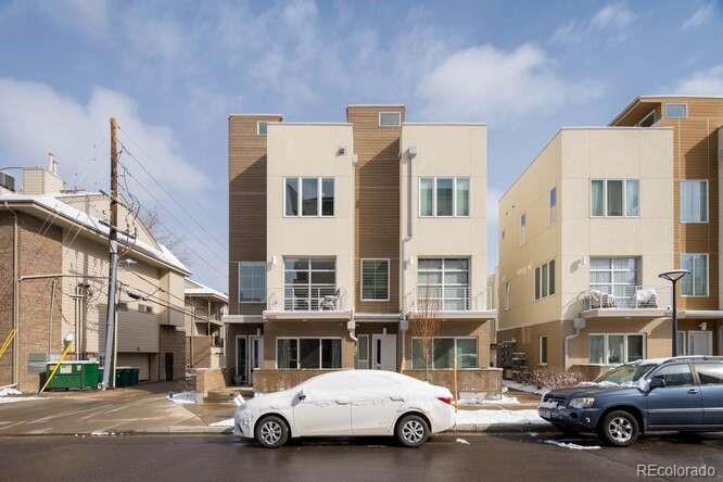 3855 E cedar