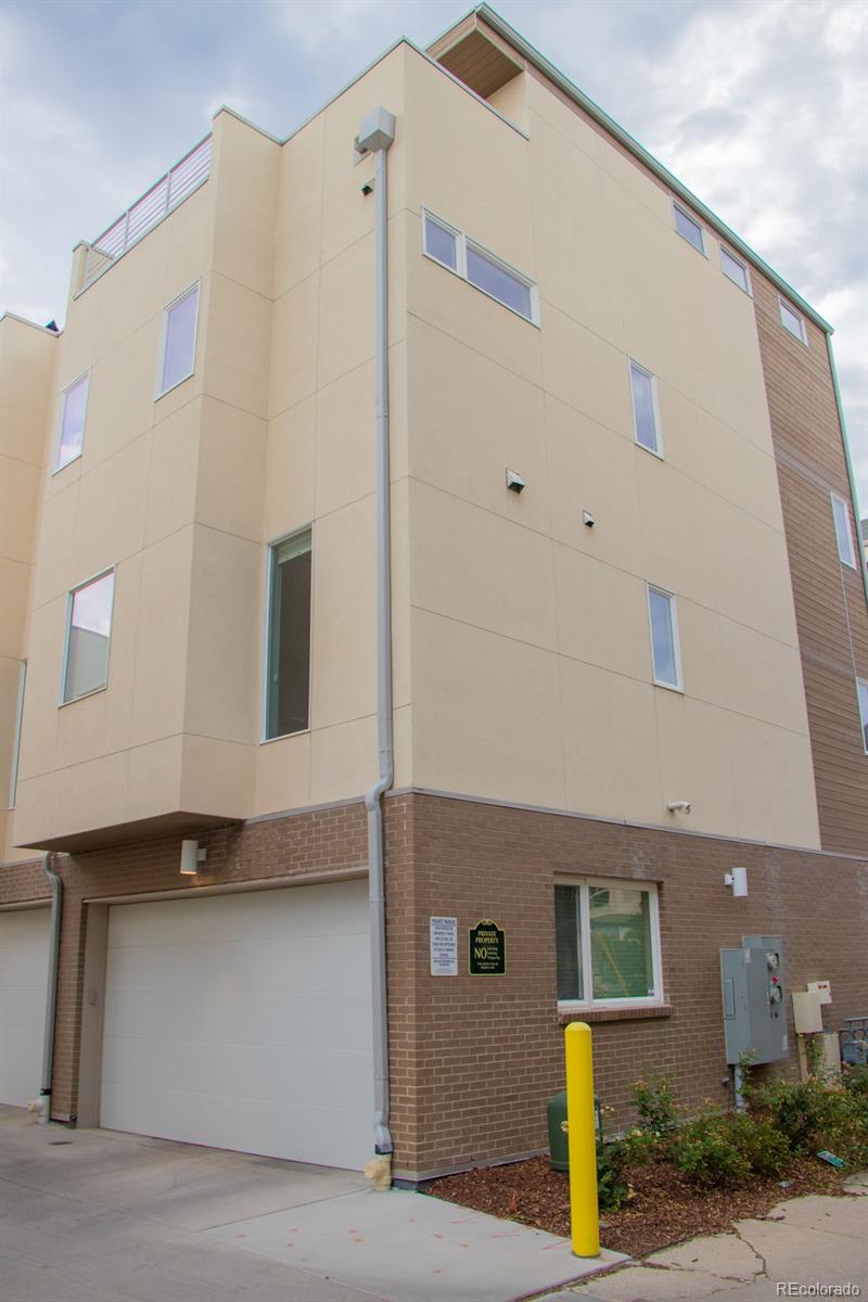 3855 E cedar