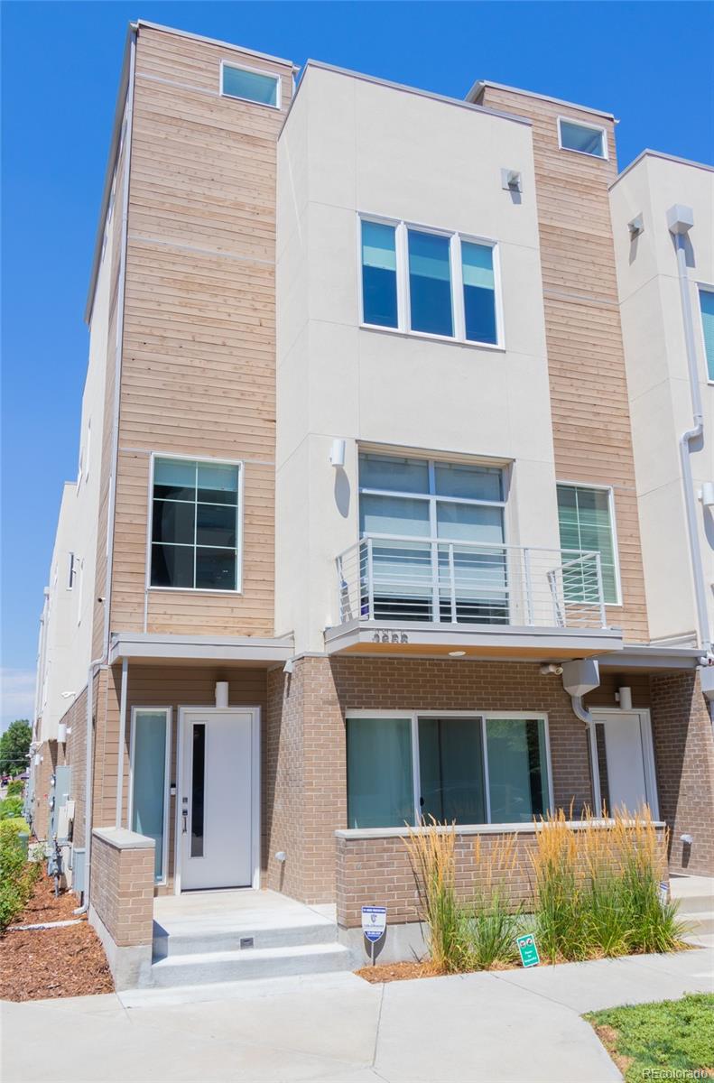3855 E cedar