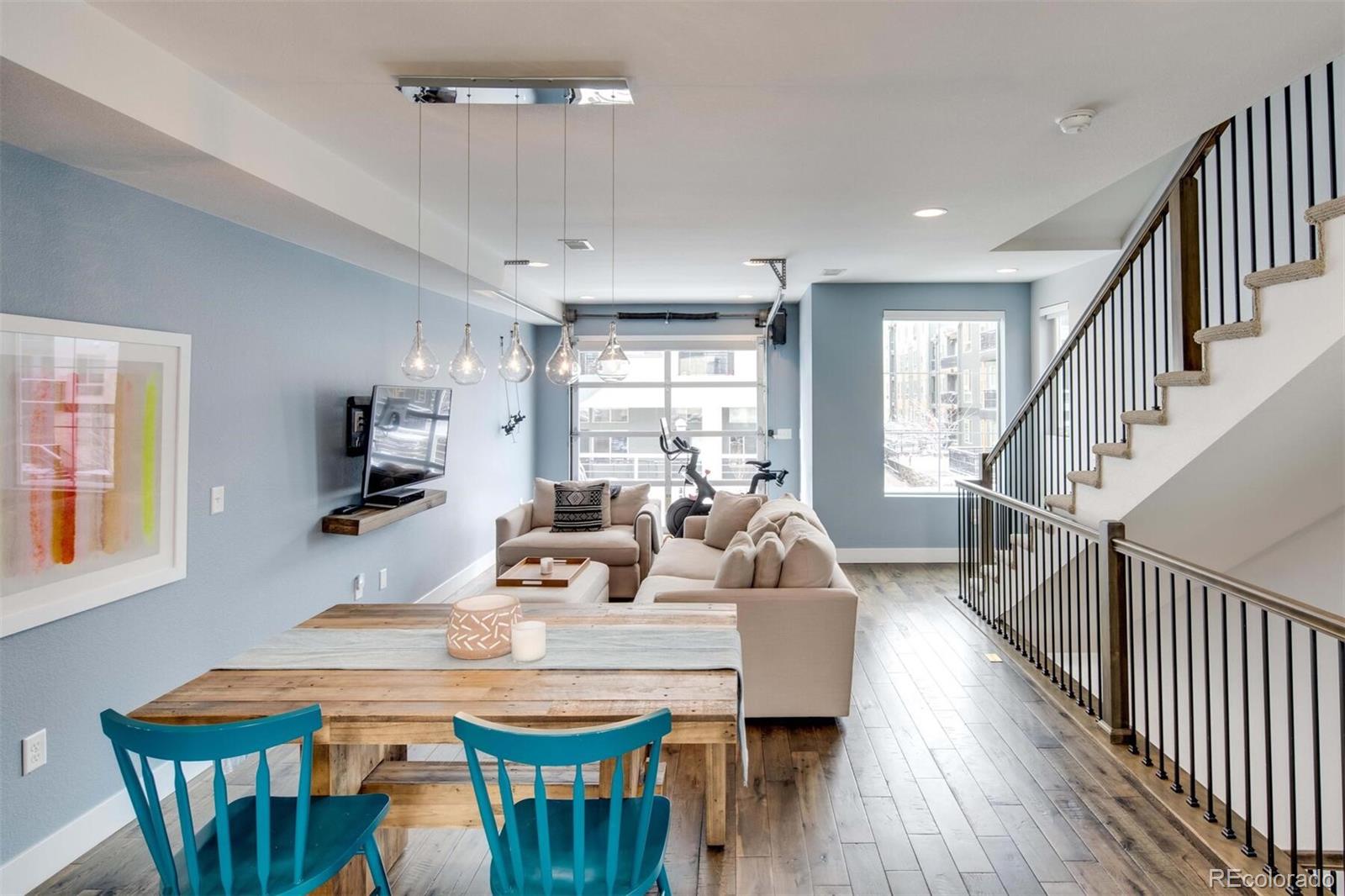 3855 E cedar