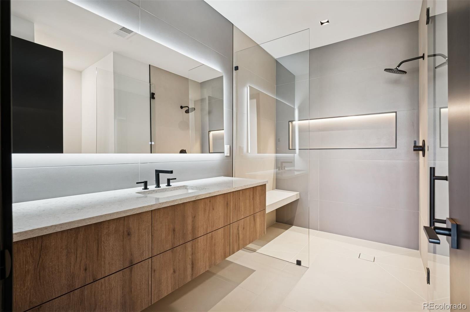 545 Strada Rossa Road