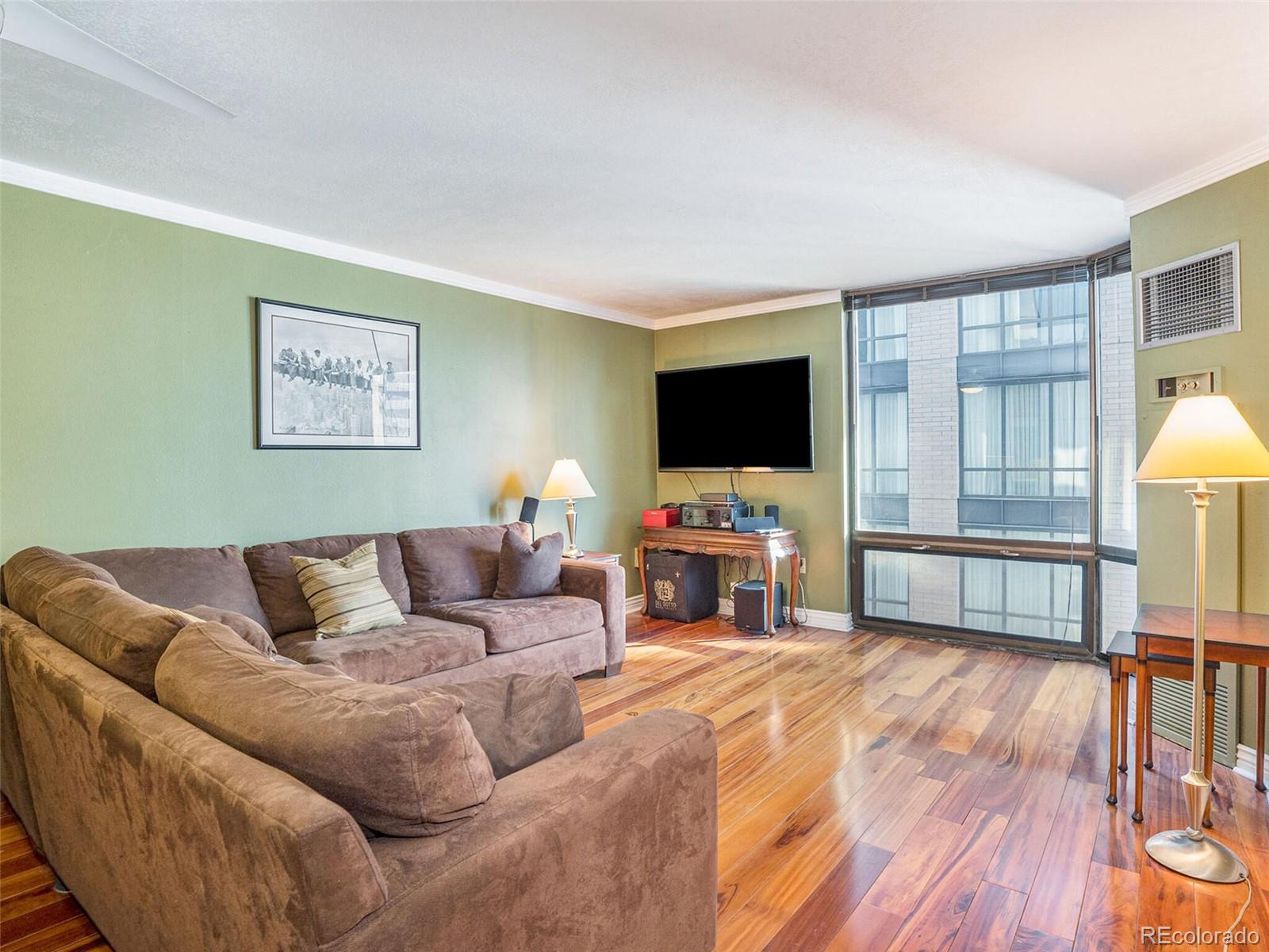 1625 Larimer Street Unit: 1008