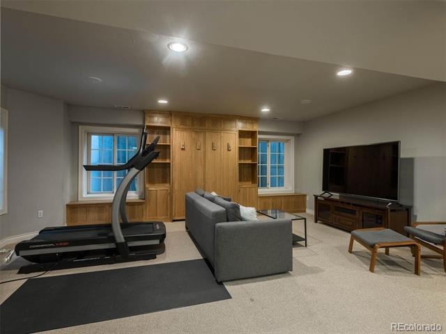9 Foxtail Circle