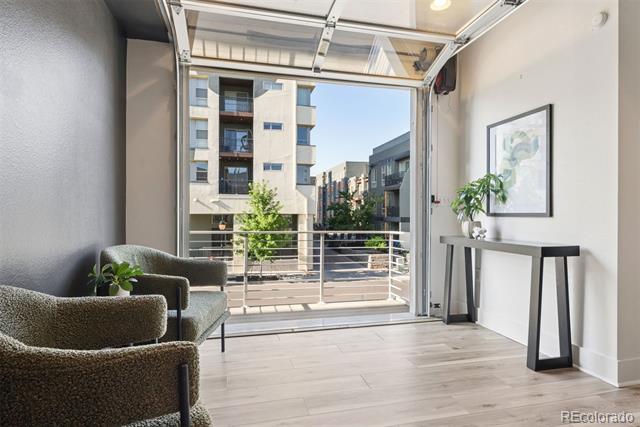 3855 E Cedar Avenue Unit: 206