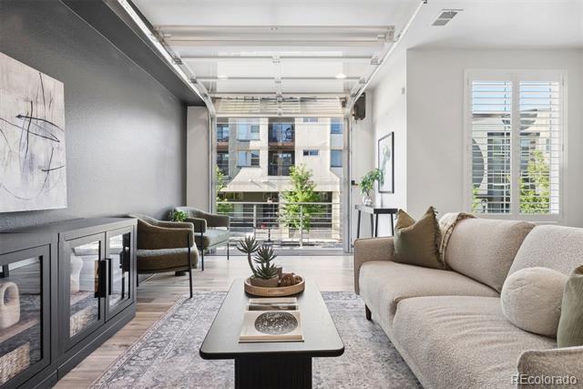 3855 E Cedar Avenue Unit: 206
