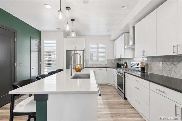 3855 E Cedar Avenue Unit: 206