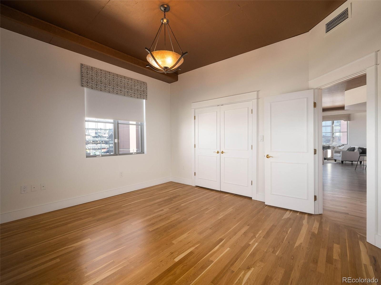 1735 19th Street Unit: 5D