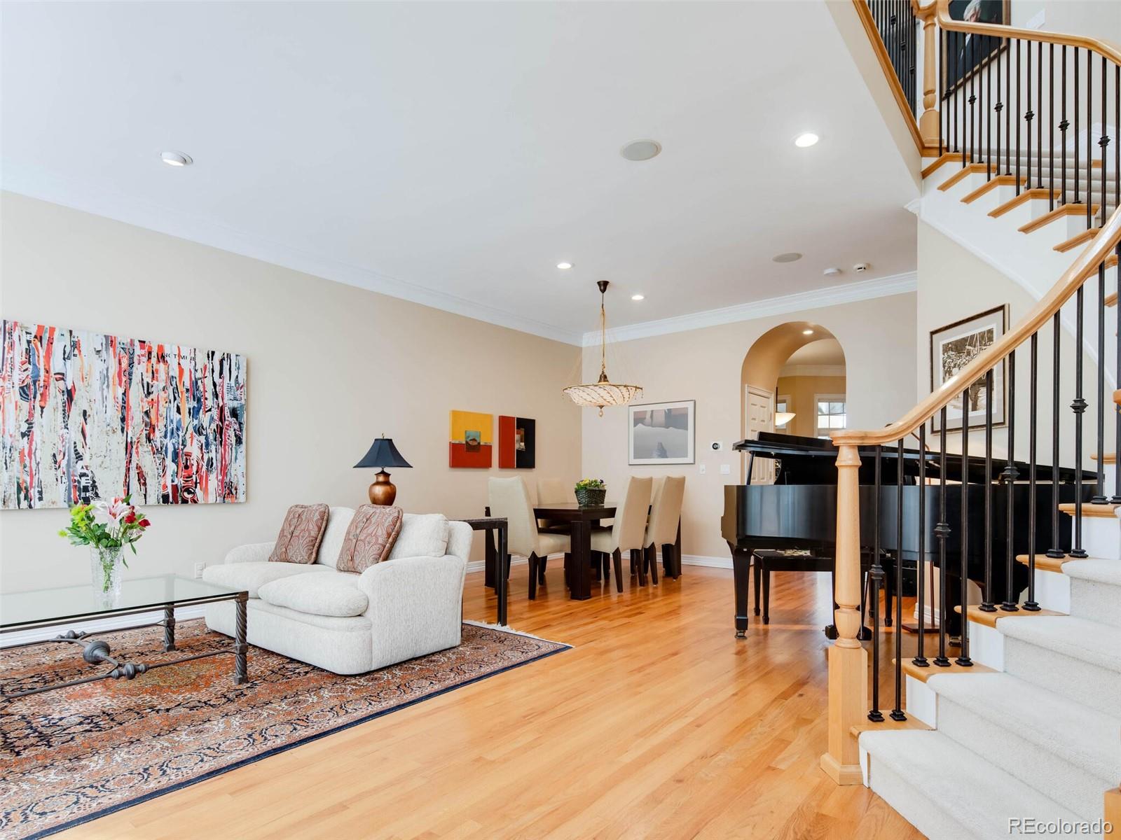 425 Steele Street