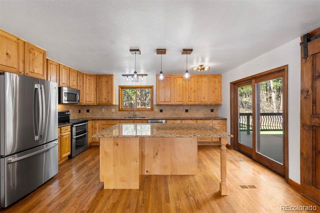 612 Nob Hill Trail