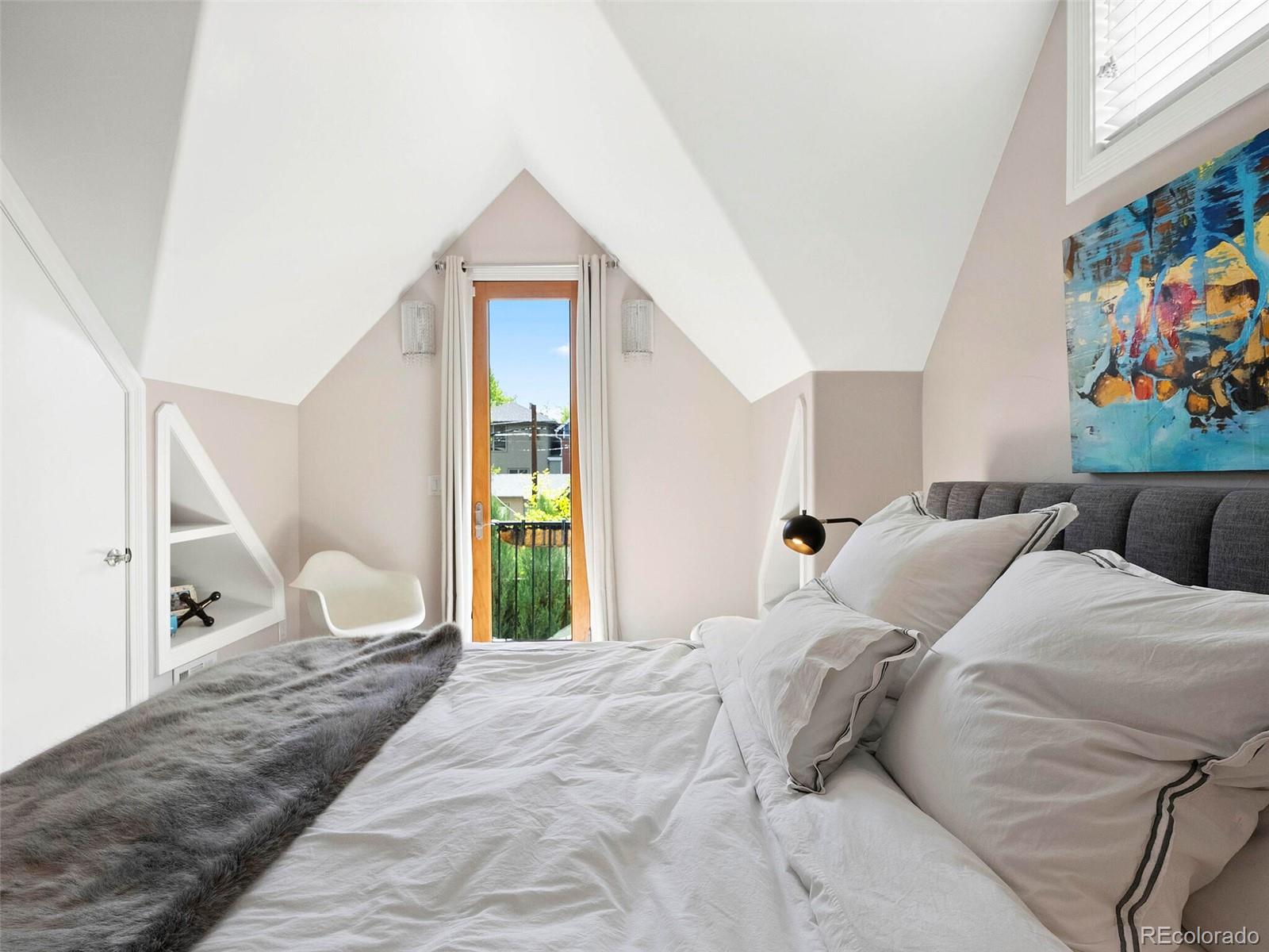 3043 Meade Street Unit: 3045