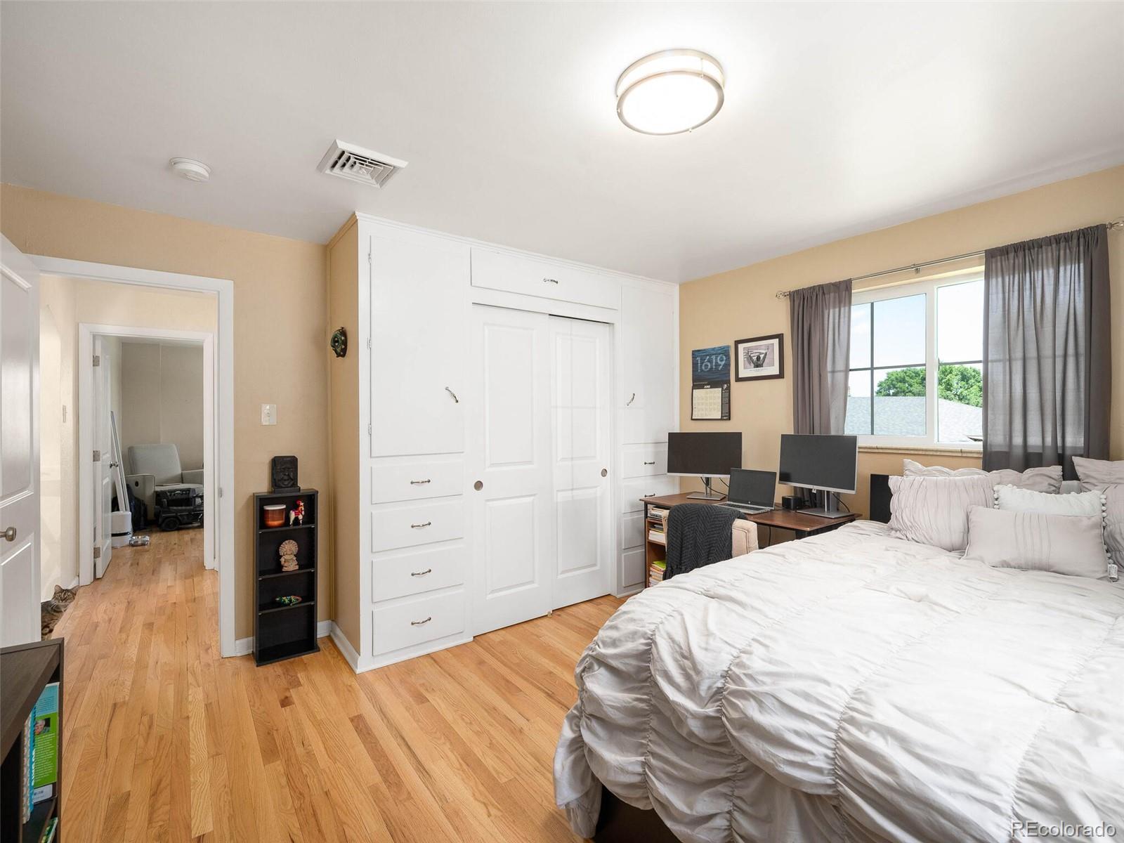 3865 Independence Court