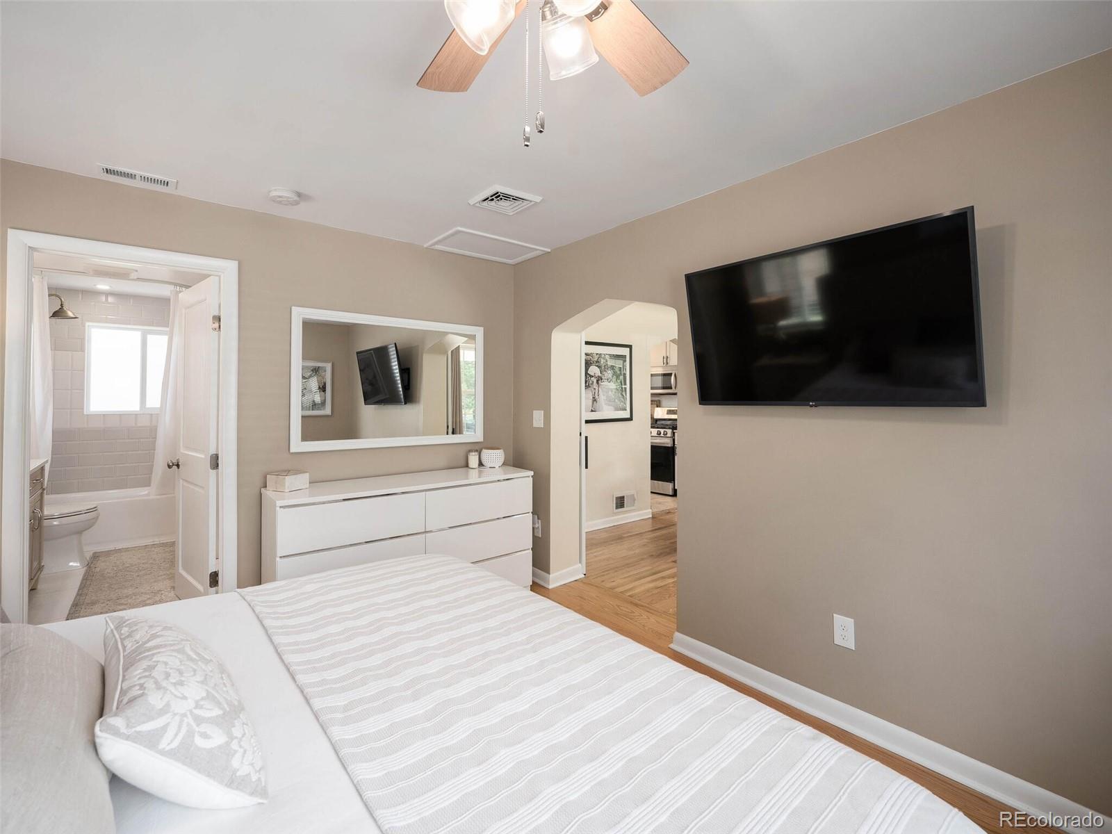 3865 Independence Court