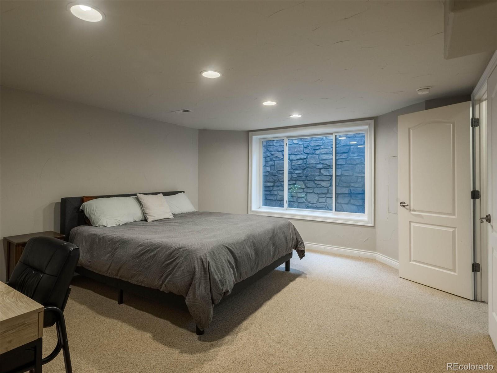 9 Foxtail Circle