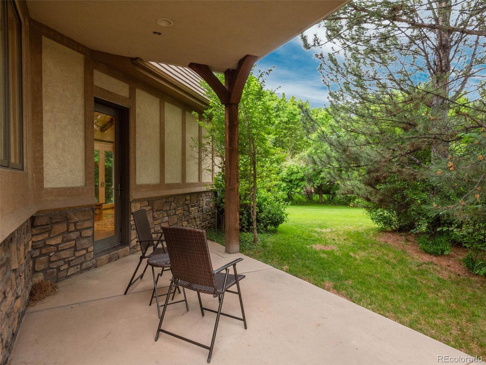 9 Foxtail Circle